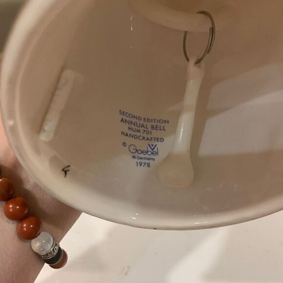 Goebbel Hummel 1979 Bell Vintage 2nd Edition Annual Bell - Picture 9 of 12